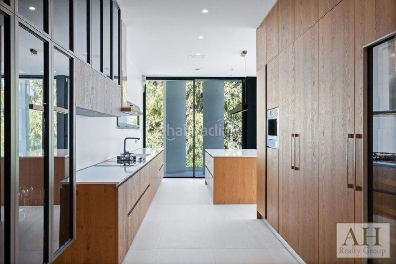 Foto 7a70c900-ebd8-49dd-bdb9-388be66becf0. Maison avec parking dans Mascarat Altea