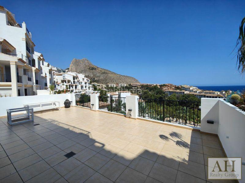 Foto 0acf09df-ac09-45e3-8c39-65c22f75a32c. Apartment with parking in Mascarat Altea