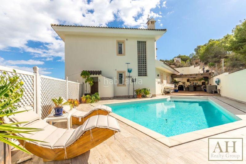 Foto ef624113-e1a5-4693-9f91-79f1a7960d63. Casa con parcheggio in Pueblo-Ubanizaciones Alfàs del Pi (l´)