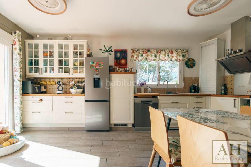 Foto f024a8f2-7c1e-4fb9-9ffb-8e10007ccaa8. Maison avec parking dans Pueblo-Ubanizaciones Alfàs del Pi (l´)