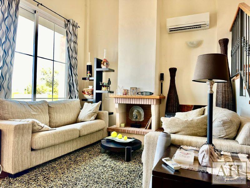 Foto f52b7b92-9c76-44c2-ad51-c3b2a90bc45e. Casa adossada amb aparcament a Altea hills Altea