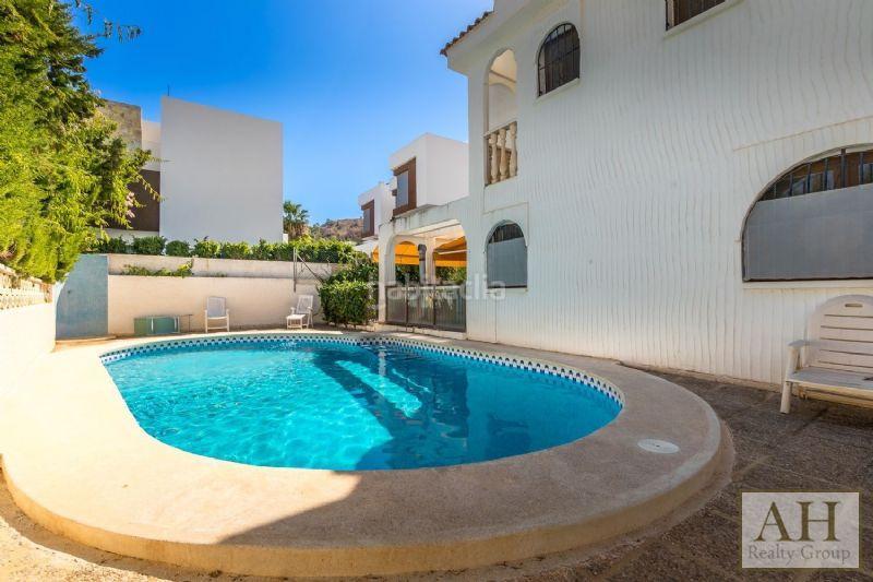 Foto 957f883b-f4bb-4e54-9d93-f367cab0d1e9. Casa a schiera con parcheggio in L´Albir Alfàs del Pi (l´)