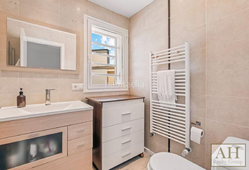 Foto 78ef01ed-558c-4aa9-b48f-c182c8e3ac41. Casa adossada amb aparcament a Montebello - Nou Espai Nucia (la)