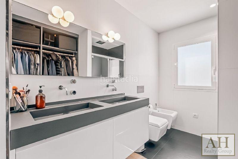 Foto 7d743825-dd0a-4976-b61c-748aebafa382. Casa adossada amb aparcament a Montebello - Nou Espai Nucia (la)