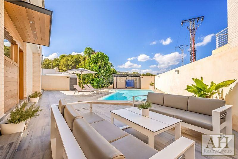 Foto c91de5b6-f7f9-41b4-941d-40b45d867fa3. Casa adossada amb aparcament a Montebello - Nou Espai Nucia (la)