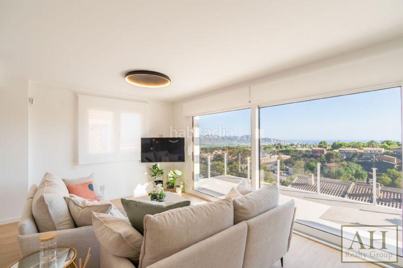 Foto 223edc2e-377c-48a2-9a78-c451517199bc. Casa adossada amb aparcament a Montebello - Nou Espai Nucia (la)