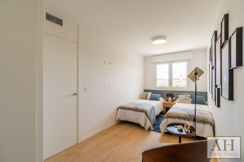 Foto b8762a4f-4153-46f4-8150-a558274ee429. Casa adossada amb aparcament a Montebello - Nou Espai Nucia (la)