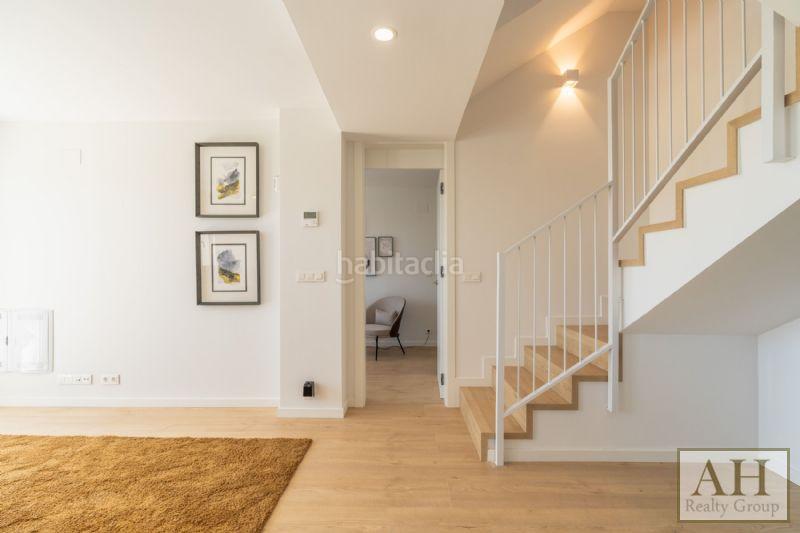 Foto 750e7f19-a27c-4566-b72c-9ad53e31e774. Reihenhaus mit parking in Montebello - Nou Espai Nucia (la)