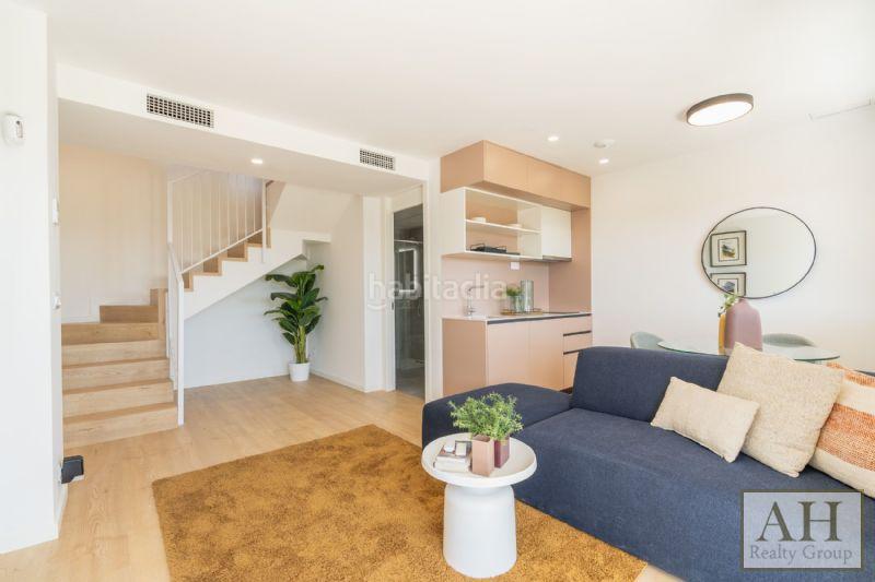 Foto 8541e4cf-187a-4801-b726-48475db3b6f6. Reihenhaus mit parking in Montebello - Nou Espai Nucia (la)