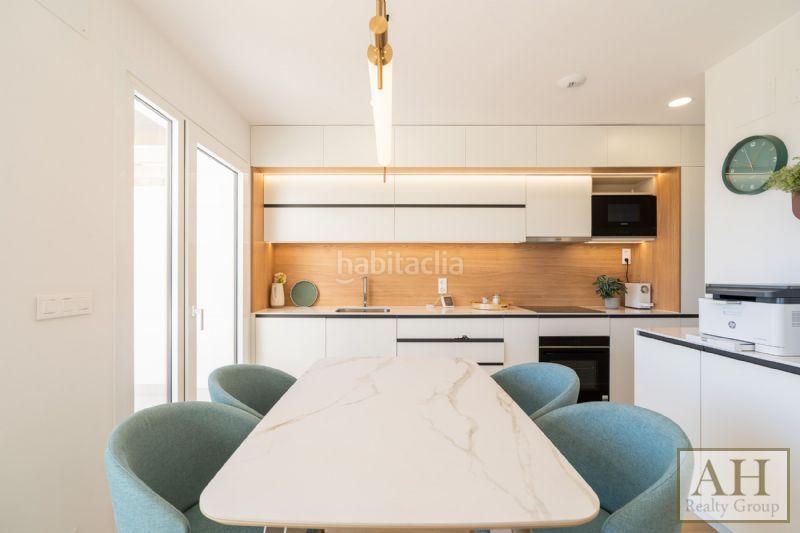 Foto 980a434e-f9ba-486d-af05-068a72b25cbe. Reihenhaus mit parking in Montebello - Nou Espai Nucia (la)