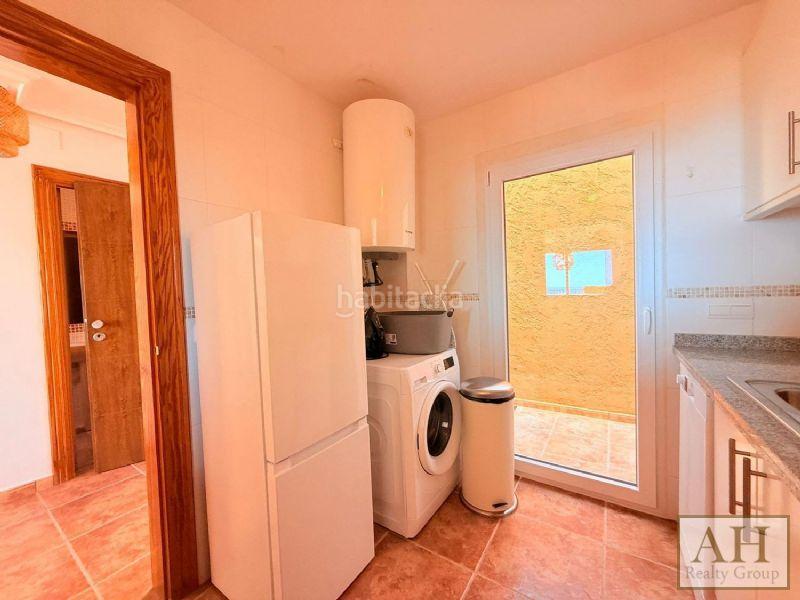 Foto 24b28a7a-399b-46ca-ba9a-aa71396b91a9. Casa adossada amb aparcament a Maryvilla Calp