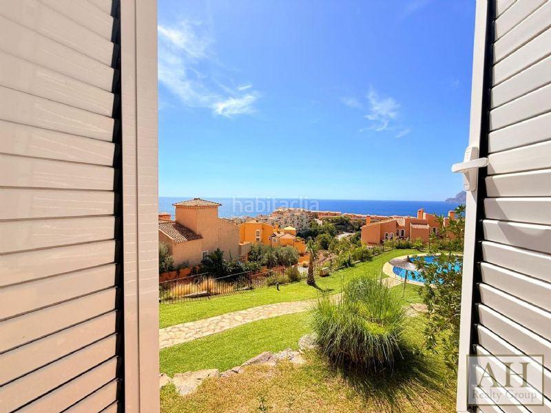 Foto 6a87c7a2-12d9-45bc-97e2-d28855b8bf1d. Maison jumelée avec parking dans Maryvilla Calp