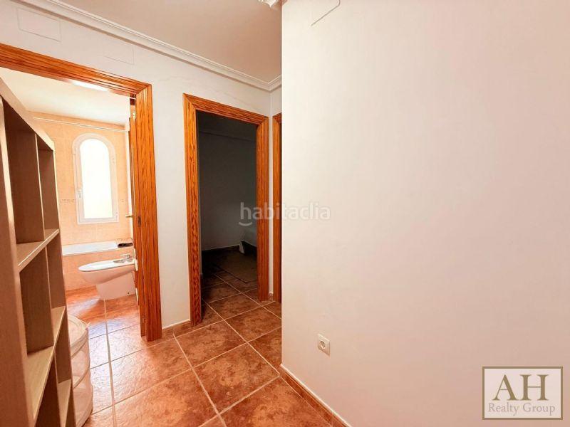 Foto e3ef3b35-d27f-488e-b0cb-39d735449649. Semi detached house with parking in Maryvilla Calp