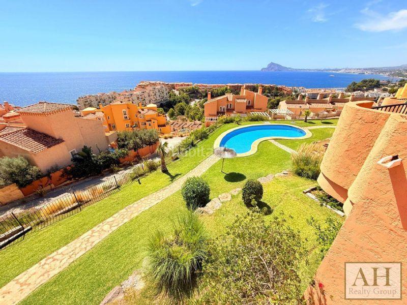 Foto f3c300ec-7344-4ecc-8a64-f54eaf63b55b. Semi detached house with parking in Maryvilla Calp