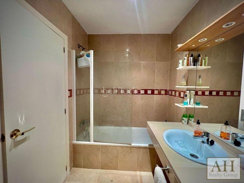 Foto b7601a48-751b-4501-b0b3-56a4e2100708. Attico con parcheggio in Altea hills Altea