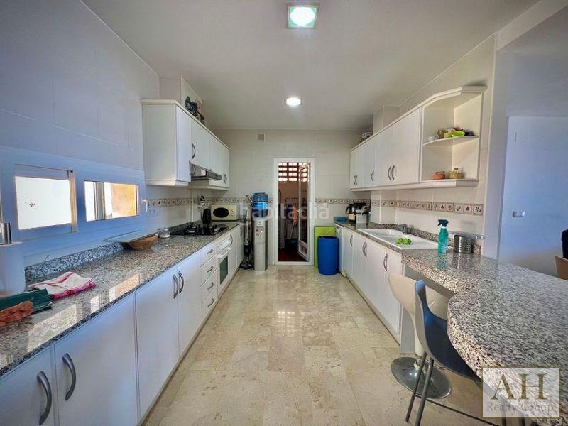 Foto c2751cd5-b455-4154-b4de-4f37b28adf71. Attico con parcheggio in Altea hills Altea