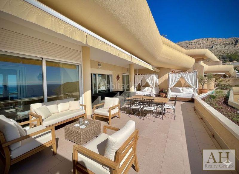 Foto 9d4177a2-96db-4de8-96f6-f2d5bd6e79d9. Attique avec parking dans Altea hills Altea