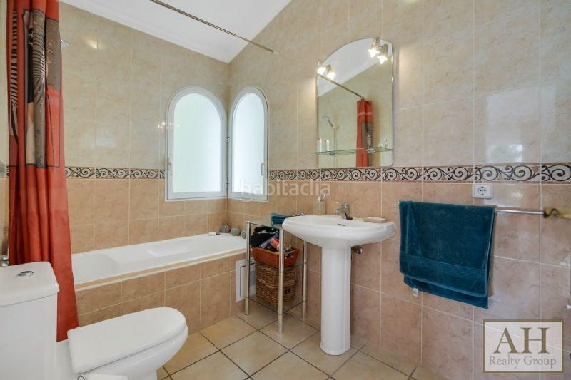 Foto ce879440-3286-495e-9378-c6f21dff0abf. Haus mit parking in Altea hills Altea