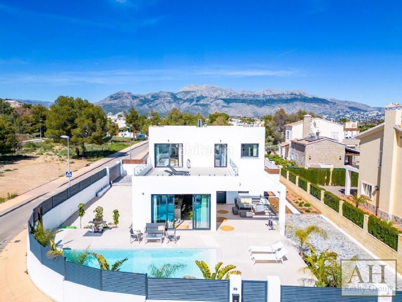 Foto 89f22797-7e04-47a0-8086-d716a7d13728. Casa amb aparcament a El Tossal-Bello Horizonte Nucia (la)