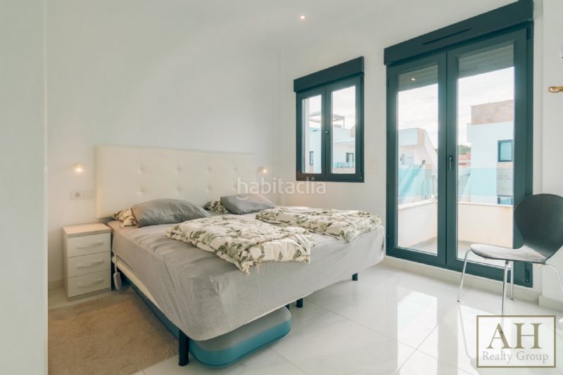 Foto fd71d833-4b42-446b-89bb-e3f8859b79e5. Casa adossada amb aparcament a La Paz Polop