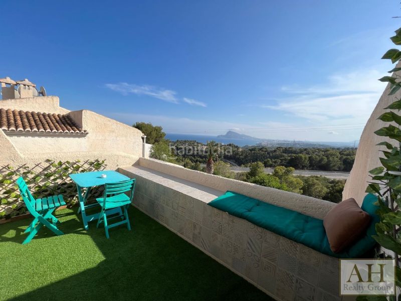 Foto 5ff0a5d6-3ce0-4f7c-8850-d1065fd5af96. Casa adosada en Altea hills Altea
