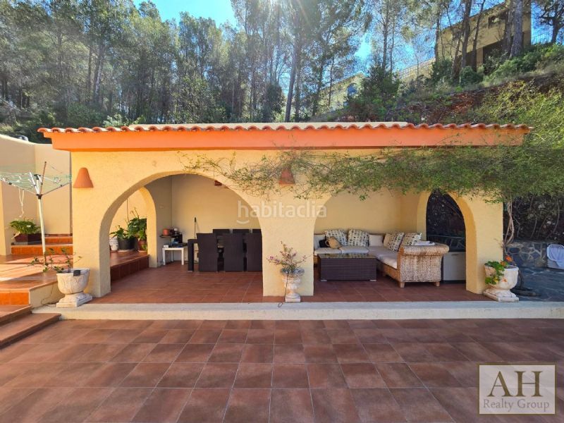 Foto 49f98e7d-2f2b-4c70-bc28-4f25232b1bd7. Casa amb aparcament a Altea la vella Altea