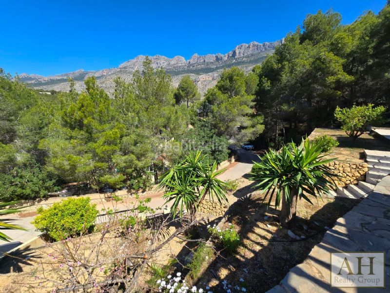 Foto 5ee3615b-b998-4181-bd28-3a89f7ebcbb1. Casa amb aparcament a Altea la vella Altea
