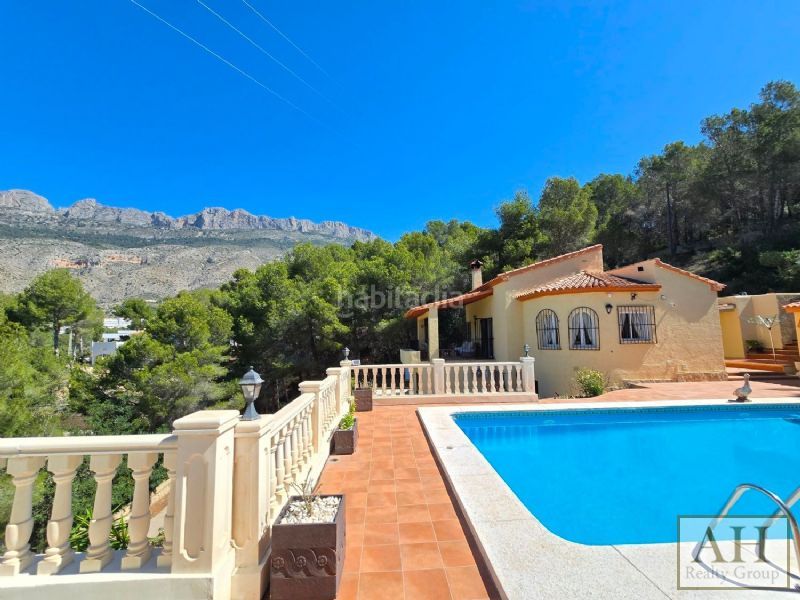 Foto b3bc239e-b548-4881-9f43-b19200a5f50d. Casa amb aparcament a Altea la vella Altea