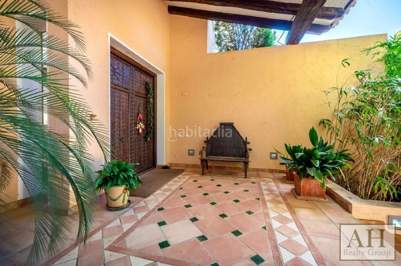 Foto fbcffe44-e39c-4ad0-b3a5-138bdb49b745. Casa amb aparcament a Altea hills Altea