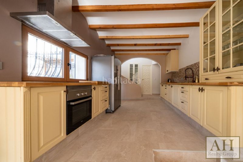 Foto bf5ce158-136a-485c-9e3e-ba6cda8da8ef. Casa amb aparcament a L´Olla Altea
