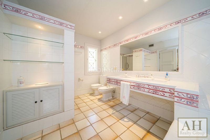 Foto ad376b78-46d0-44d5-b6b4-47e4c4b9ec9d. Casa amb aparcament a Altea la vella Altea