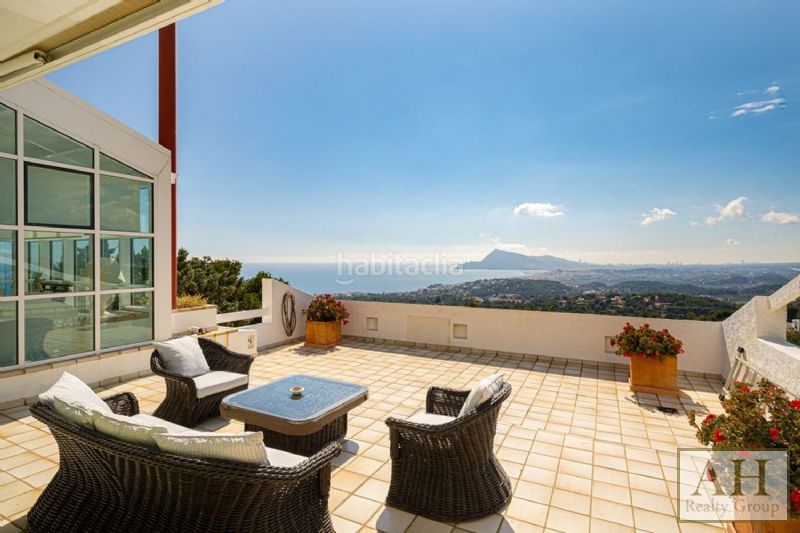 Foto c358d68f-89ef-4c46-aebc-6cac33e2d945. Casa amb aparcament a Altea la vella Altea