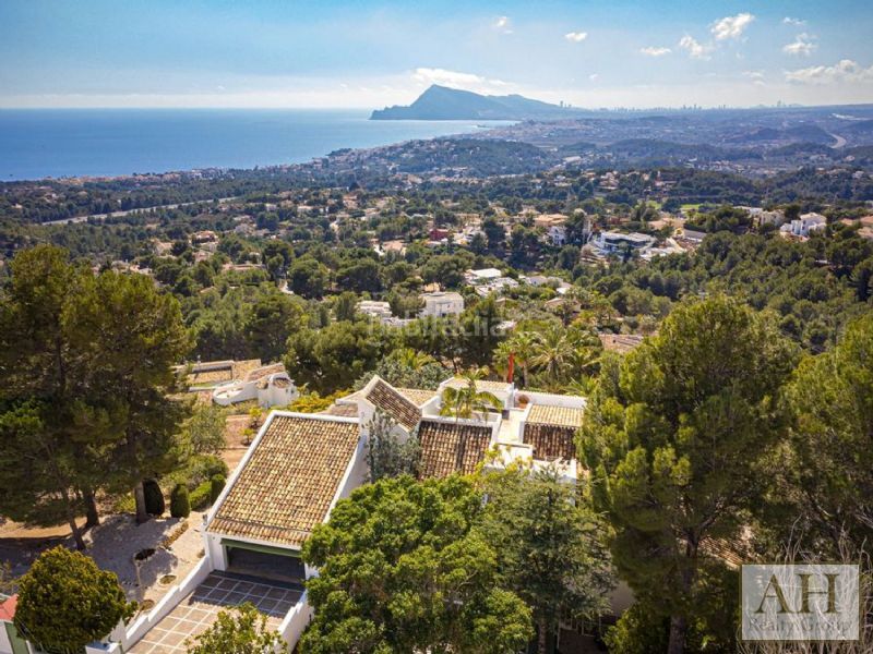 Foto fb308653-6506-4c55-8e0a-9f4e569c1e96. Casa amb aparcament a Altea la vella Altea