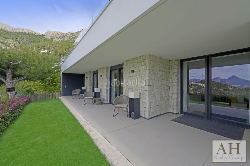 Foto 1ef60747-9c07-49f3-903a-f83bf1bdf5b4. Casa amb aparcament a Altea hills Altea