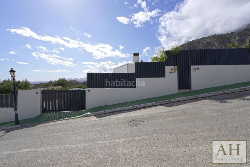 Foto 4bbb3780-733b-4f70-bd06-a673a9010b9b. Casa amb aparcament a Altea hills Altea