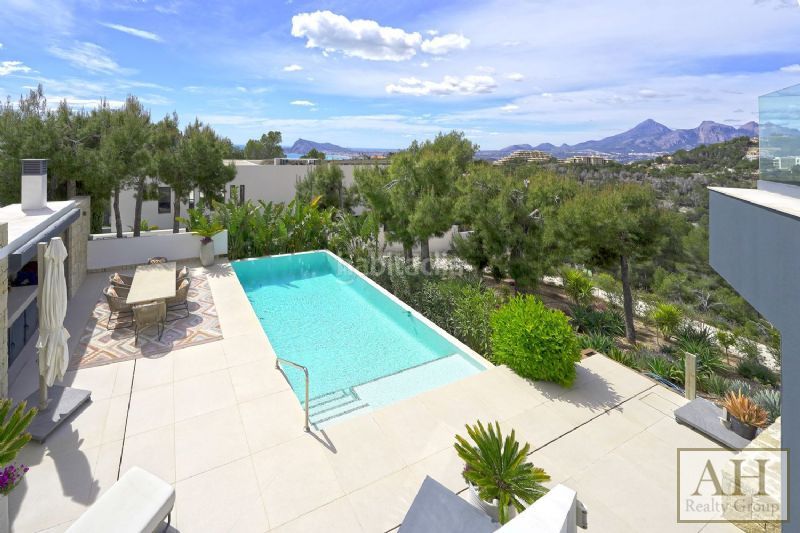 Foto d5aa1c74-fbca-4310-b96b-425543596e49. Casa amb aparcament a Altea hills Altea