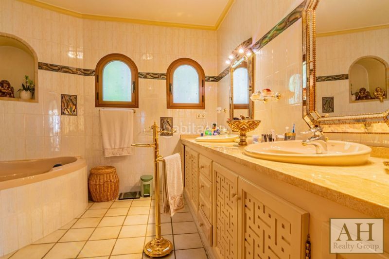 Foto b1113baa-711d-4a67-bc30-974b9e04450d. Casa amb aparcament a Altea la vella Altea