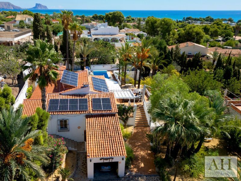 Foto 3b05ac41-a3a2-40da-a206-6fd657074c24. Casa amb aparcament a Altea ciudad Altea