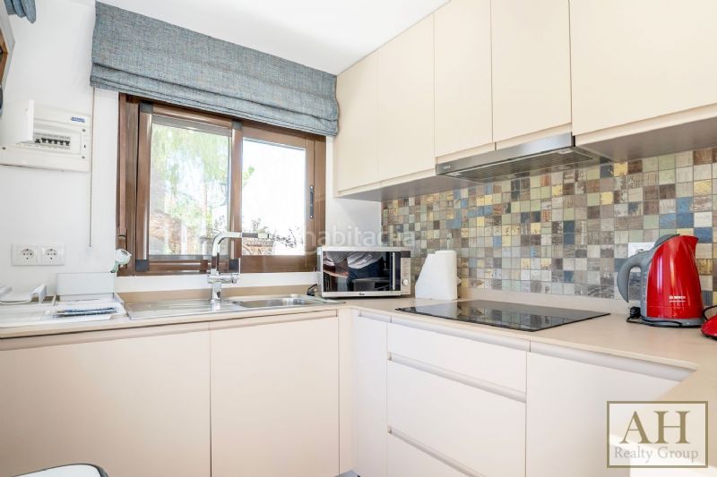 Foto 4ea71e85-abff-4a9c-a822-a35a29d8bdb2. Casa amb aparcament a Altea ciudad Altea