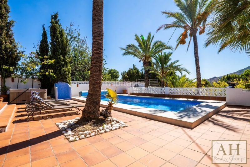 Foto bb38578a-72e4-41db-ab7d-d637097b8ca2. Casa amb aparcament a Altea ciudad Altea