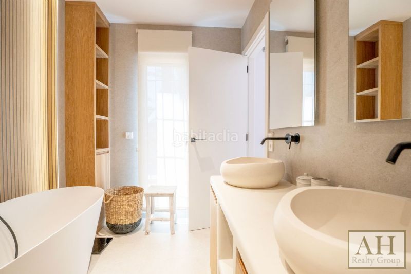 Foto ea49390e-e09a-405a-9387-db7a238d8eb5. Casa amb aparcament a Altea ciudad Altea
