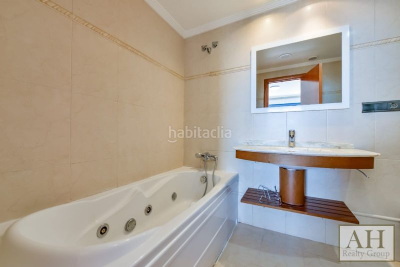 Foto 8d8d265b-ee7b-41d7-918c-03d46789a6d3. Apartament amb aparcament a Mascarat Altea