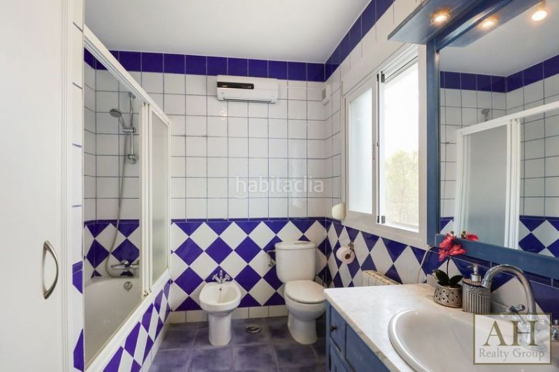 Foto 2f7ac498-0971-4a8d-8b79-85657618e458. Casa amb aparcament a Altea la vella Altea