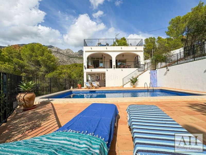 Foto 77af8d87-b949-47ef-969b-4d928a8ea801. Casa amb aparcament a Altea la vella Altea