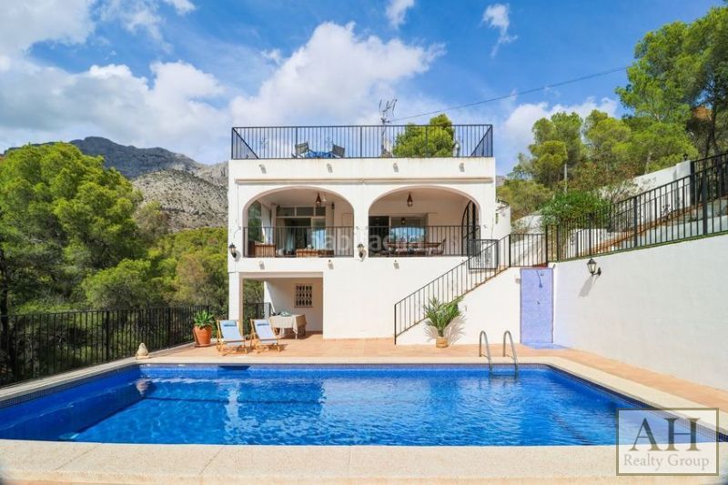 Foto bd2edd92-eb9a-4a48-ac18-ea5d70a43f70. Casa amb aparcament a Altea la vella Altea