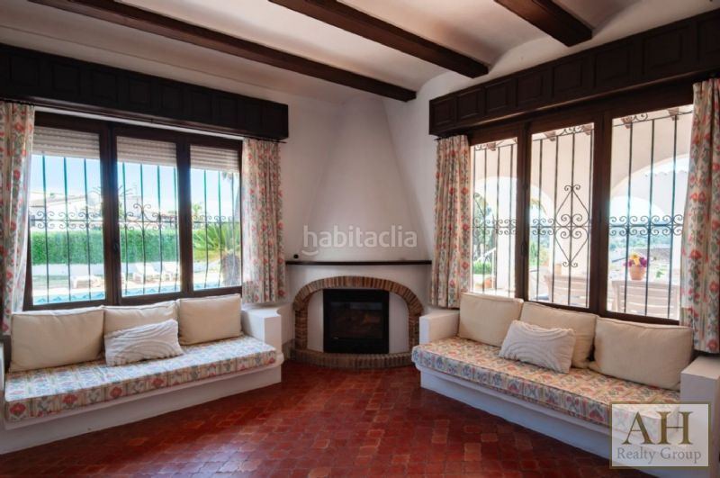 Foto 0ce9b738-8ea1-473d-b9dd-0f3df24eece9. Casa amb aparcament a El Portet-Pla del Mar Moraira