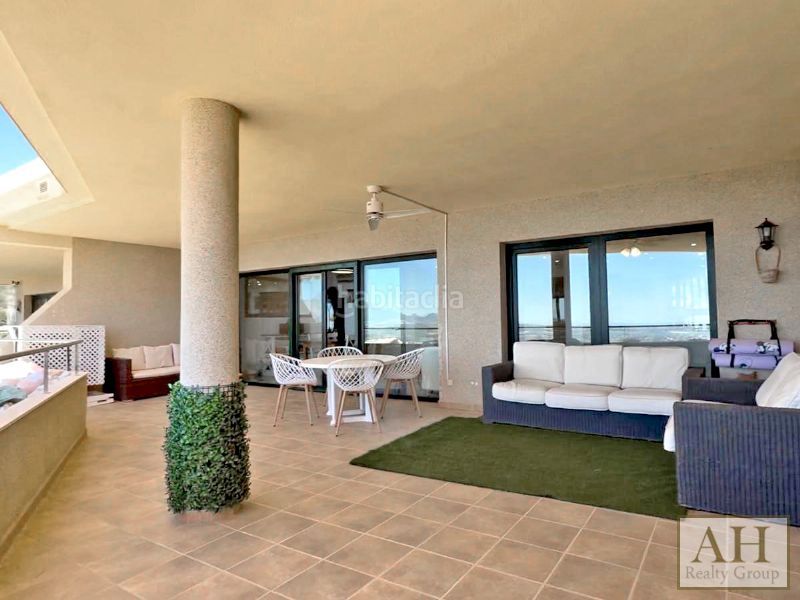 Foto 5f4fbf05-d8e5-42ae-881c-47e25a58055f. Àtic amb aparcament a Altea hills Altea