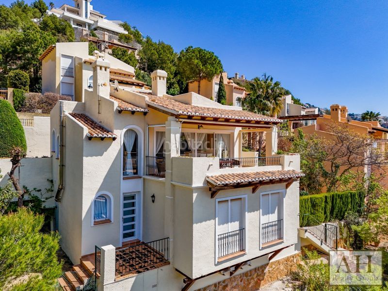 Foto 2de71f6d-c690-4314-b7b0-a72c2a5a0edf. Casa amb aparcament a Altea hills Altea