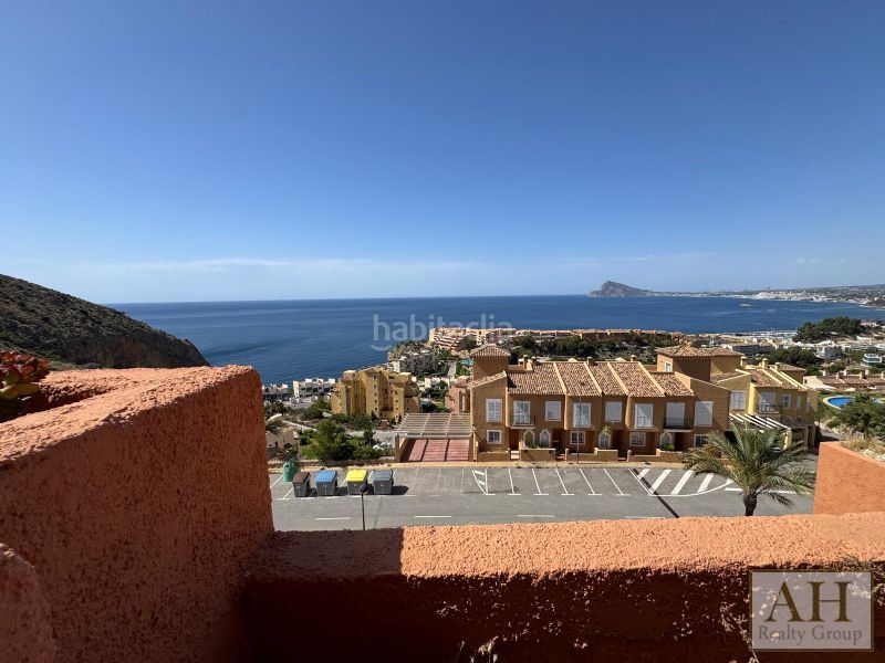 Foto dfa08c10-c285-4314-baf6-f4dae2d42f48. Casa adossada amb aparcament a Maryvilla Calp
