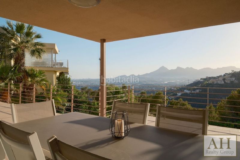 Foto 457119e5-8d7a-4a9c-831e-da5dc9669e2b. Casa amb aparcament a Altea hills Altea